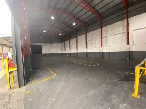 Galpon en Alquiler 100  mts Fondo