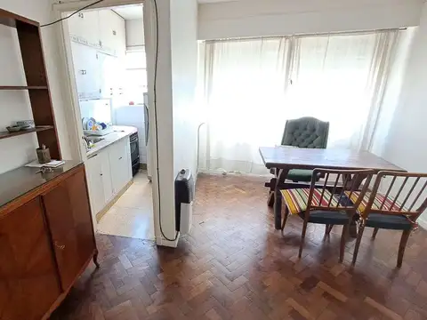 Dr T De Anchorena 1600