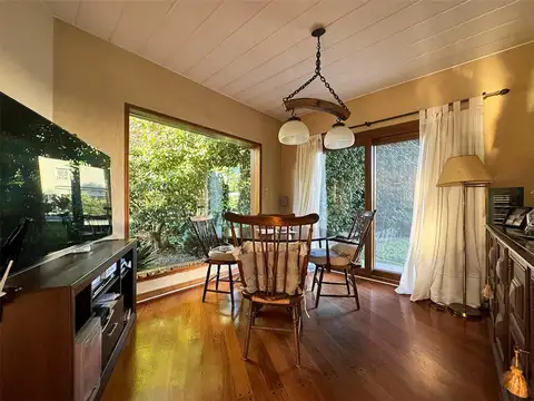 Casa en Venta con 5 cocheras