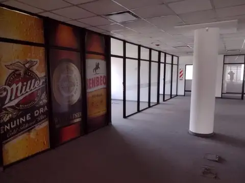 Oficina en Alquiler al Este