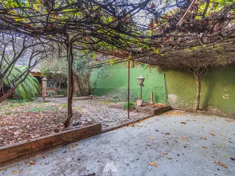 VENTA CASA TRES CRUCES 3 DORMITORIOS GARAJE JARDÍN