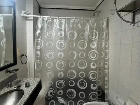 Amplio y luminoso ambiente. Apto Profesional