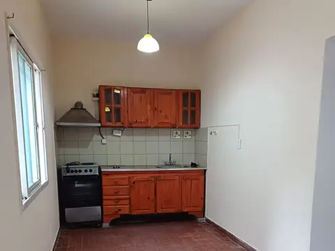 Casa 3 ambientes con 1 baño
