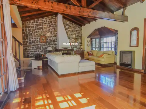 Casa 4 ambientes con 3 baños