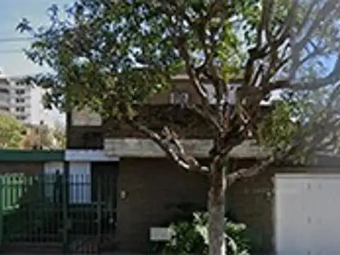 VENDO CASA 2 FAMILIAS ZONA SUR