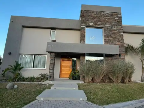 Casa en Venta de 5 dormitorios