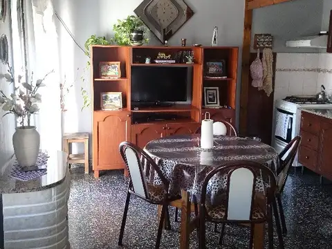 Depto Tipo Casa en Venta 40 años