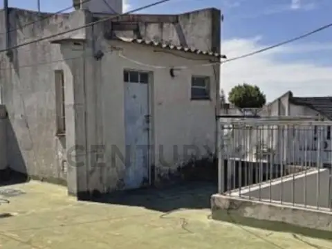 VENTA CASA 4 AMBIENTES - HAEDO NORTE