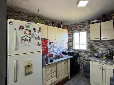 CUATRO AMBIENTES EN VENTA EN EL BARRIO PIEDRABUENA