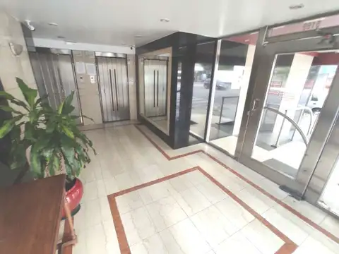 Departamento en Alquiler en Parque Centenario, $ 550.000
