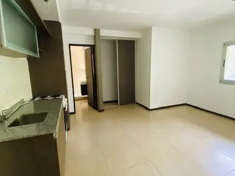 Departamento en Alquiler en Abasto, $ 390.000