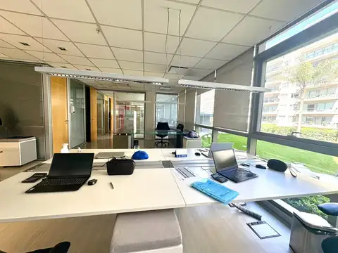 Oficina en Venta con 2 cocheras