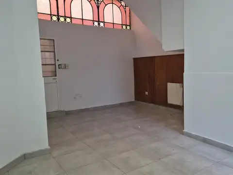 Local en Alquiler en Primera Junta, $ 1.000.000