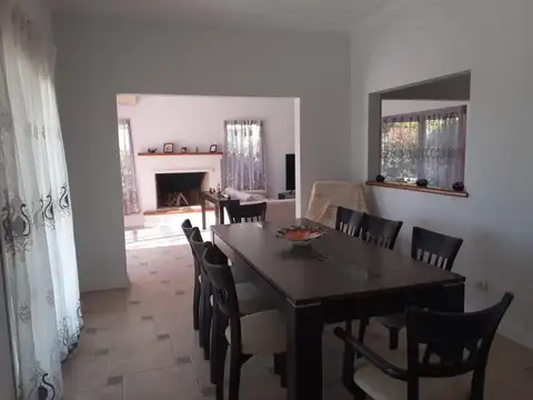 Casa en Alquiler Temporal con 1 cochera
