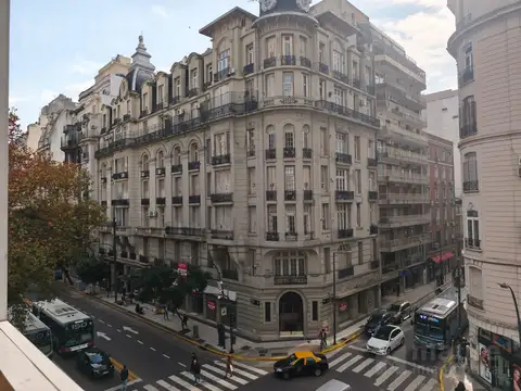 Oficina en Alquiler 50 años