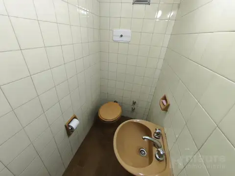 Oficina 3 ambientes con 1 baño