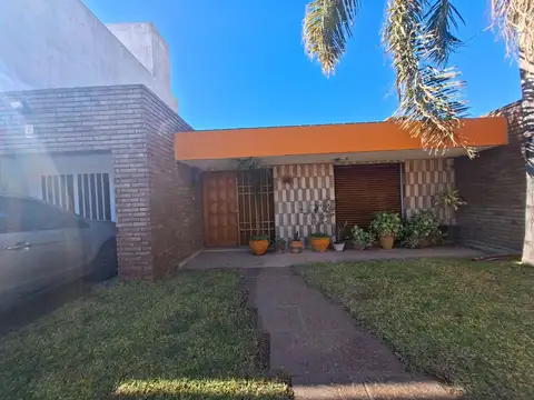 VENTA CASA B° PARQUE LICEO I SECCIÓN APTO CREDITO