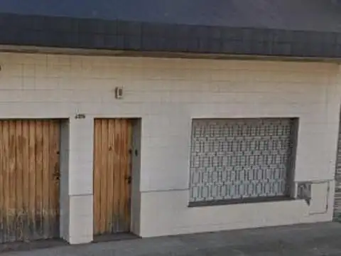 CASA DE 3 AMB EN  LOTE PROPIO