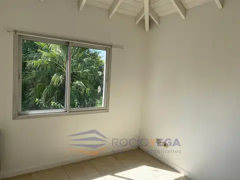 Casa 6 ambientes con 4 baños