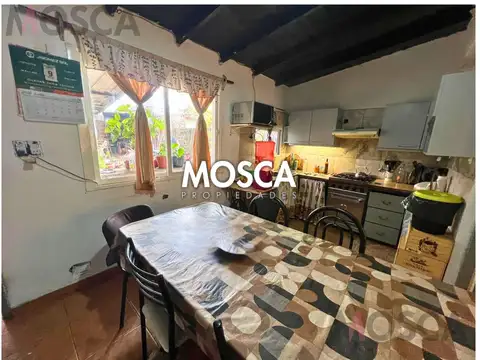 Casa 3 ambientes con 1 baño