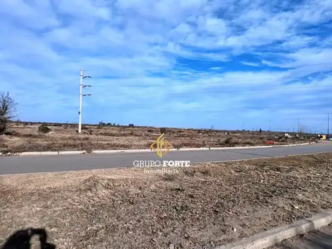 LOTE EN DOCTA  AVENIDA
