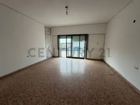 Casa en Alquiler con 1 cochera