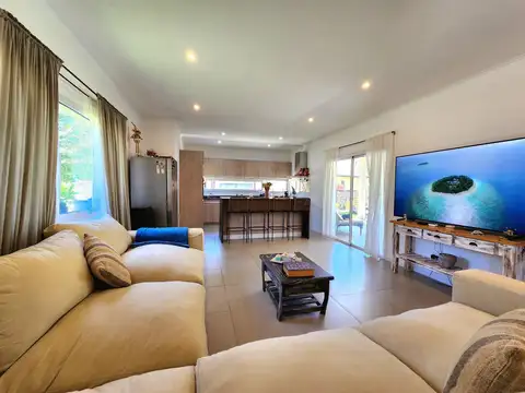 Casa en Venta en Pilar del Este - San Alfonso, USD 179.000