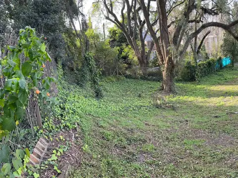 LIBERTADOR AL RIO LOTE  BARRIO CONTROLADO