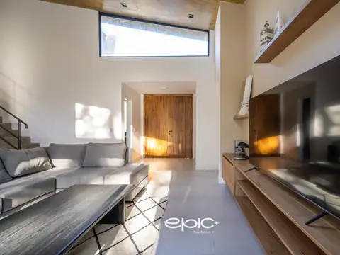 Casa 6 ambientes con 2 baños