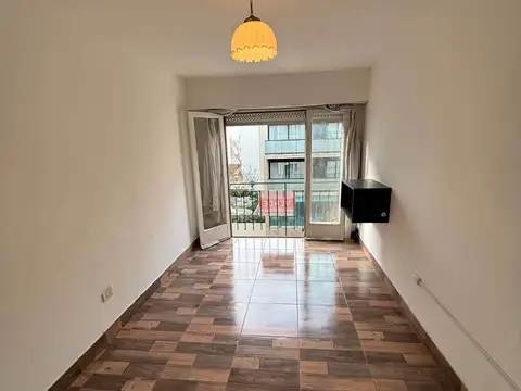 Venta Departamento 1 ambiente al frente. Zona Aldrey