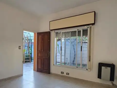 Depto Tipo Casa en Alquiler de 3 ambientes