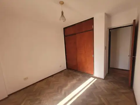 Depto Tipo Casa en Alquiler en Centro, $ 550.000
