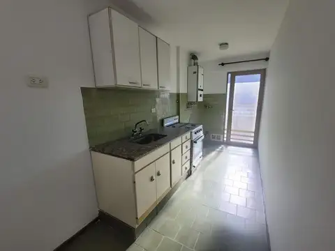 Depto Tipo Casa en Alquiler de 4 ambientes