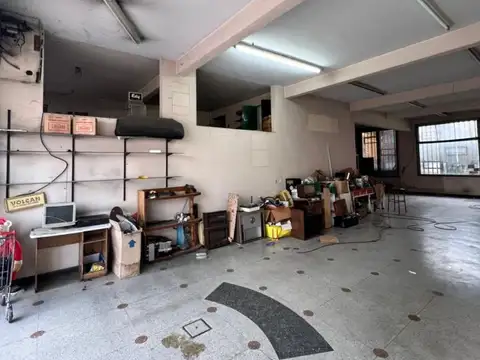 Local en alquiler en José León Suarez!