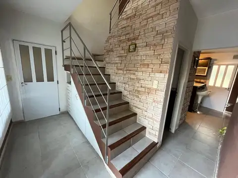 Depto Tipo Casa en Venta de 4 ambientes