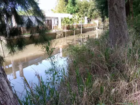 CASA EN DIQUE LUJAN