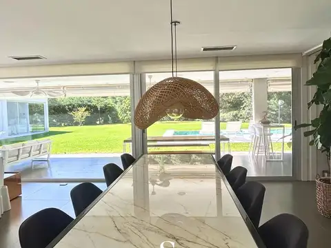 VENTA CASA 6 AMBIENTES EN BARRIO EL CARDAL I, LOS CARDALES