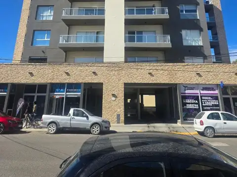 Departamento con balcón, fogon, cochera