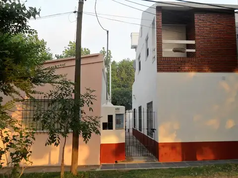 EXCELENTE PH 1ER PISO AL FRENTE SIN EXPENAS EN COSTA AZUL