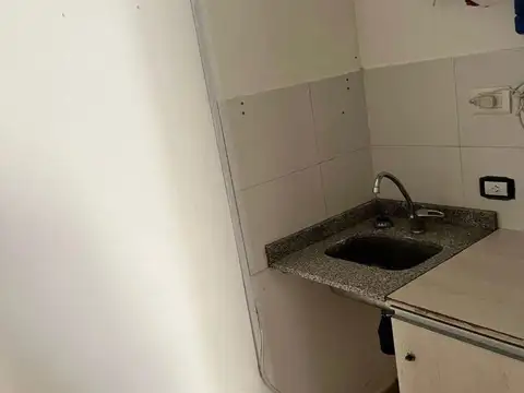 DEPARTAMENTO EN ALQUIER DE 12 MESES 2 AMBIENTES CON COCHERA