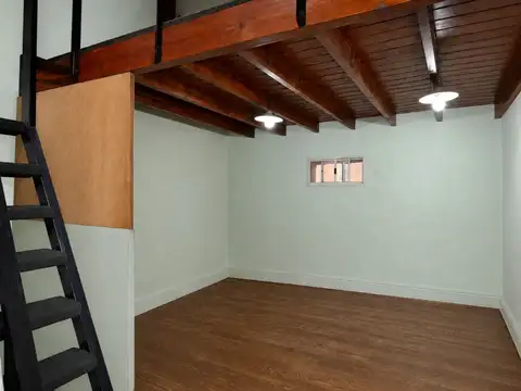 Depto Tipo Casa 4 ambientes con 2 baños