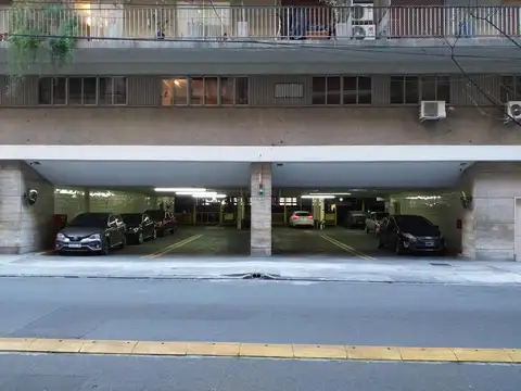 COCHERA FIJA - Recoleta (Montevideo y Guido)