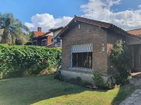 Casa 5 ambientes con 1 baño