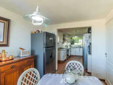 Casa 7 ambientes con 3 baños