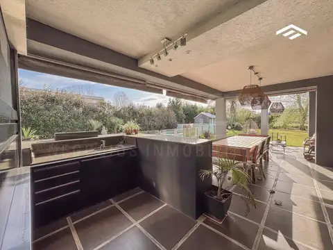 Casa en alquiler 5 ambientes con piscina - Los Naranjos Canning
