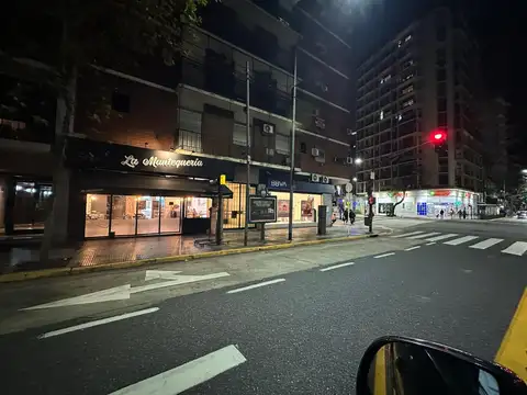 Venta Local con Renta en Recoleta