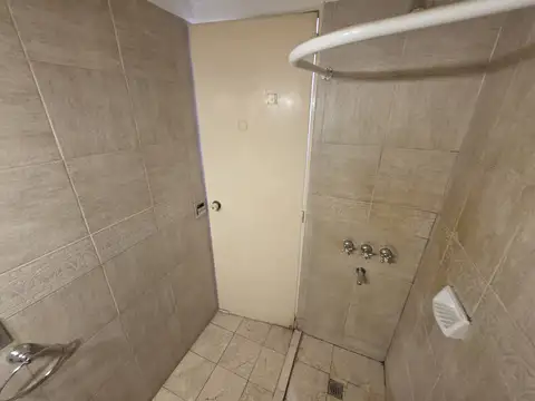 EXCELENTE MONOAMBIENTE SUPER LUMINOSO CON VISTA A LA 9 DE JULIO