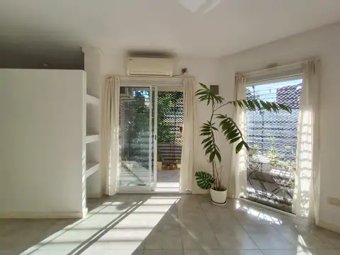 IDEAL INVERSOR- MONOAMBIENTE DIVIDIDO- EN MUY BUENA UBICACIÓN,SUPER LUMINOSO Y COMODO EN DIMENSIONES