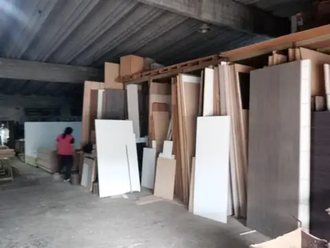 GALPON  EN ZONA INDUSTRIAL MERLO