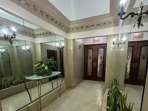 Laprida 1024 , Piso 00
